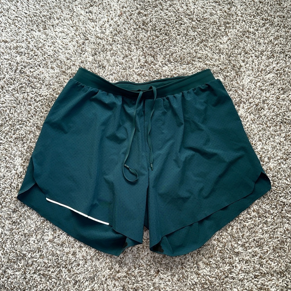 Lululemon Fast and Free Short sz L